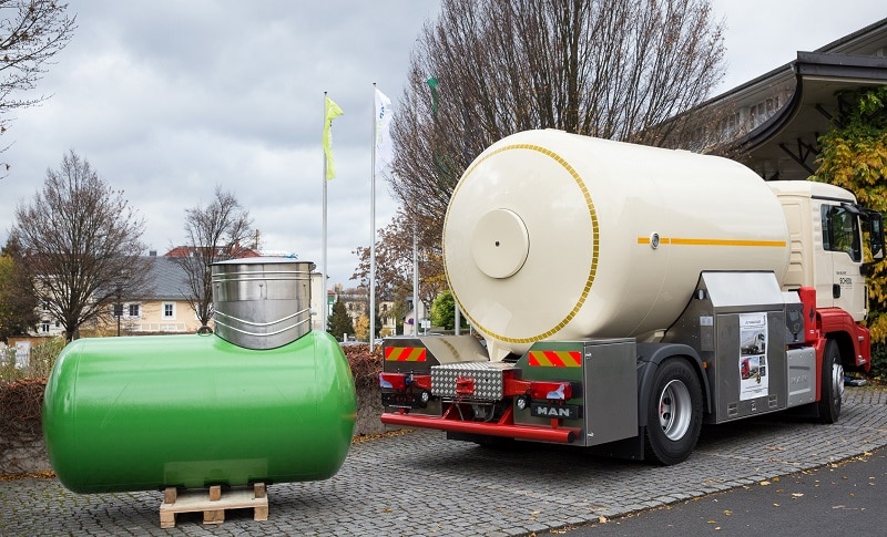 Größer muss ein Flüssiggas-Tank nicht sein. Er lässt sich ober- und unterirdisch installieren. Foto: DVFG / Uwe Frauendorf Flüssiggas, LPG, Tank, Sicherheit, Heizung