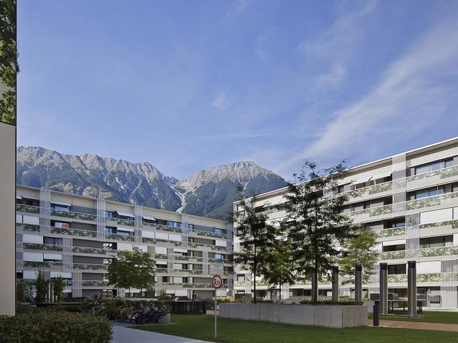Das Lodenareal der Neuen Heimat Tirol in Innsbruck wurde im Passivhausstandard errichtet. Foto: NHT
