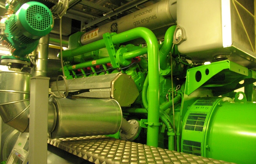 Blockheizkraftwerke sind große Gasmotoren. Werden sie dezentral eingesetzt, verlagern sich Lärm und Emissionen nah zum Verbraucher. Das kann Proteste hervorrufen. Foto: Frank Urbansky